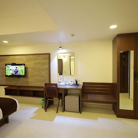 Arctic Hotel Kochi Ngoại thất bức ảnh