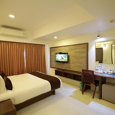 Arctic Hotel Kochi Ngoại thất bức ảnh