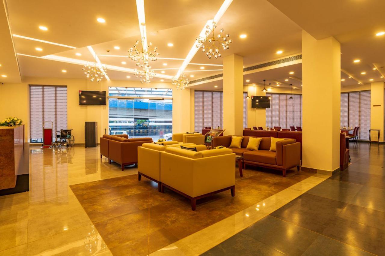Arctic Hotel Kochi Ngoại thất bức ảnh