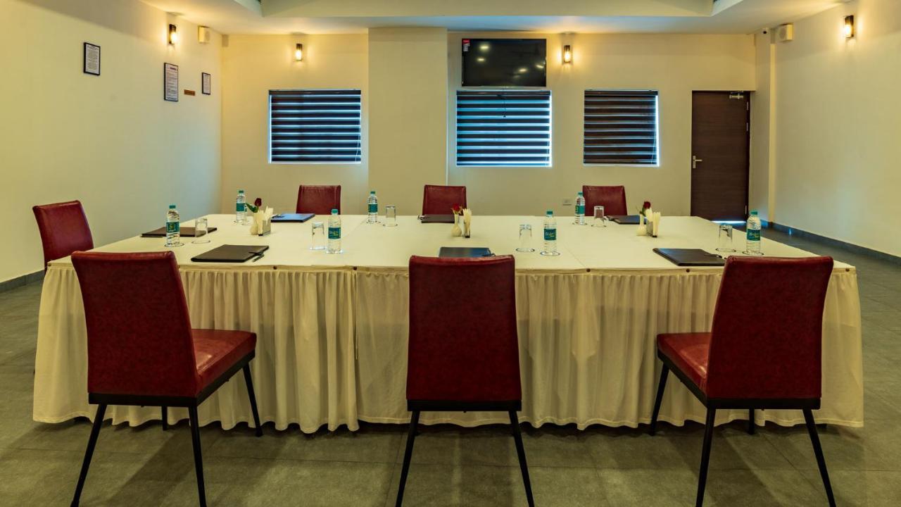 Arctic Hotel Kochi Ngoại thất bức ảnh