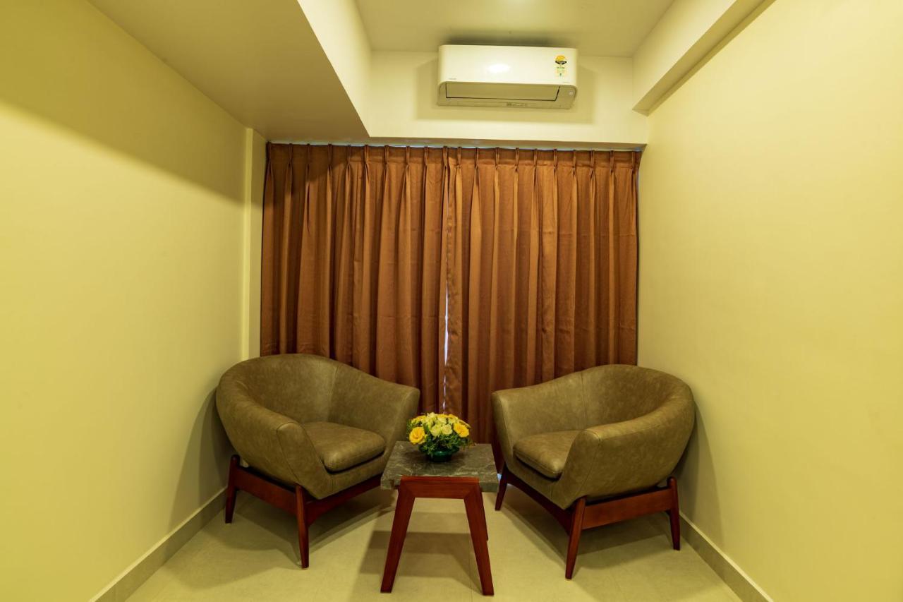 Arctic Hotel Kochi Ngoại thất bức ảnh