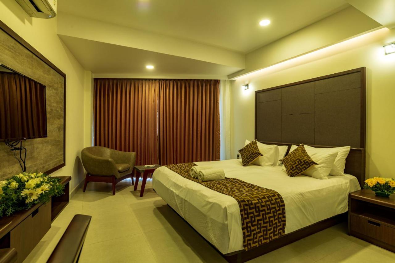 Arctic Hotel Kochi Ngoại thất bức ảnh