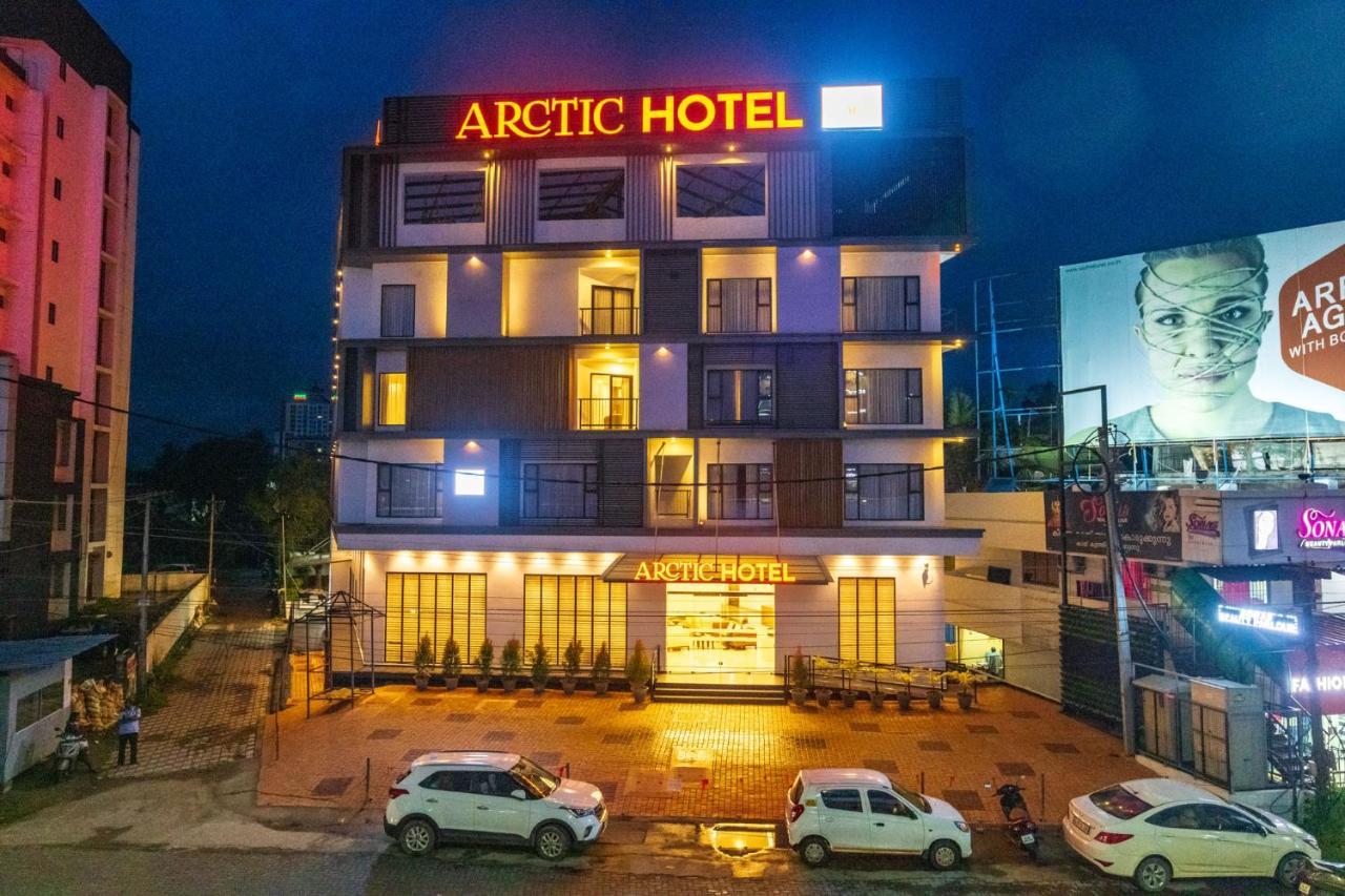 Arctic Hotel Kochi Ngoại thất bức ảnh